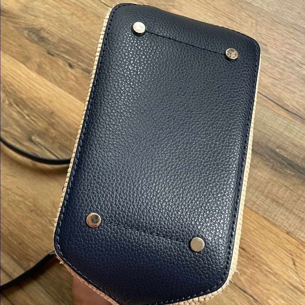 Kate Spade Navy and Cream Shoulder Bag - Picture 9 of 10